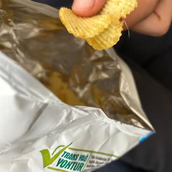 Fritolay Ruffles Cipsten İplik Çıktı