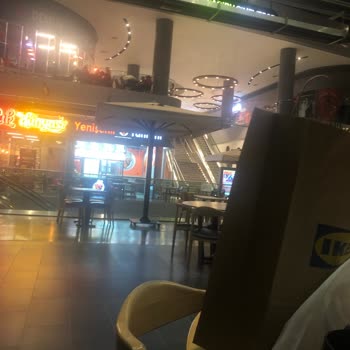 Anatolium AVM Toyzz Shop Çalışanın Saygısız Davranışı.