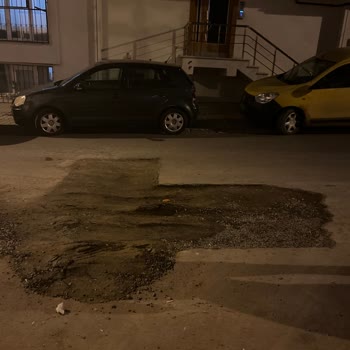 İBB - İstanbul Büyükşehir Belediyesi Asfalt Çalışması Yapılmadı