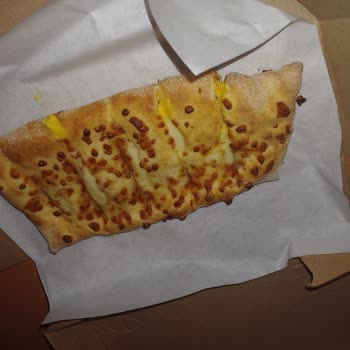 Domino's Pizza Ve Eksik Malzemeli Ürün