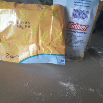 Katmer Undan Tüyler Çıktı.