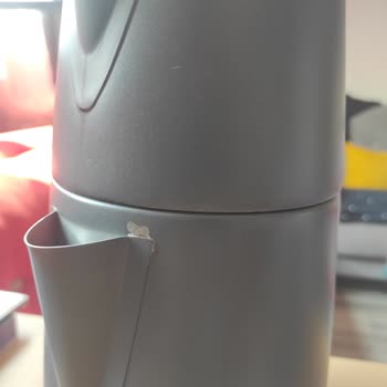 Grundig Çay Makinesi Dış Kaplama Soyulması.