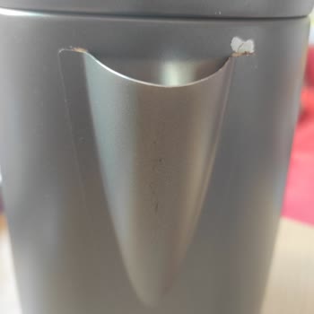 Grundig Çay Makinesi Dış Kaplama Soyulması.