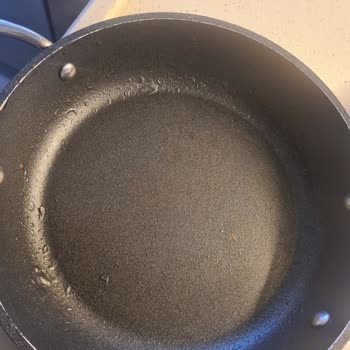 Amboss Ambos Tava Teflonu Boya Gibi Çıkıyor.