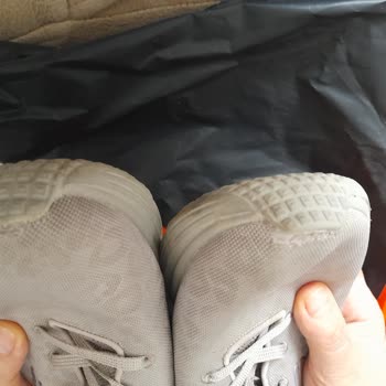 Skechers Üretim Hatası Bulunan Ayakkabının Yenisi İle Değiştirilmemesi