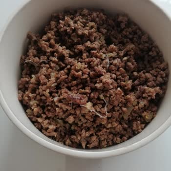 Çelikkayalar Market Kıymanın İçinden Çıkan Plastik Poşet Parçaları