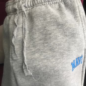 Mavi İlk Yıkamada Tiftiklenme Şikayeti