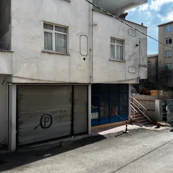 İBB - İstanbul Büyükşehir Belediyesi Sokak Duba Ve Taş Koymak