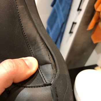 Lacoste Marka Ayakkabı'nın Kısa Sürede Kenarlarından Açılması!