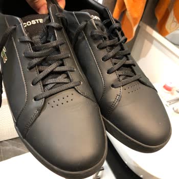 Lacoste Marka Ayakkabı'nın Kısa Sürede Kenarlarından Açılması!