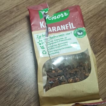 Knorr Marka Karanfilden Bir Topak Kıl Çıktı!