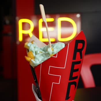 Red Fries Bağdat Caddesi Çiğnenmiş Sakız