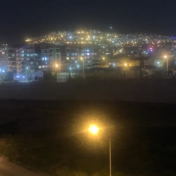 İzmir Büyükşehir Belediyesi Aydınlatma Sorunu Ve İletişim Zorluğu