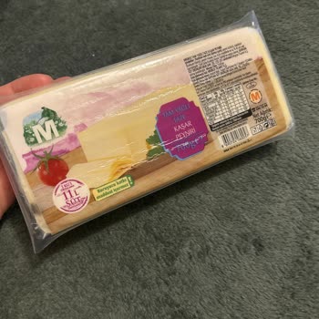 Migros Kaşar Peyniri Küflendi