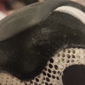 Skechers Kalitesiz Ürün Ve Müşteri Memnuniyetsizliği