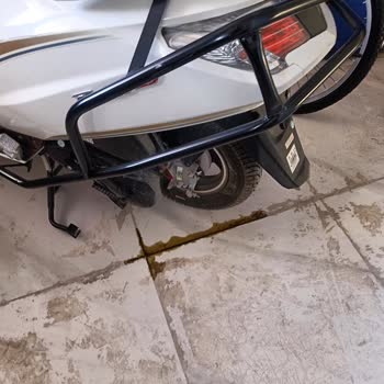 Hero Motosiklet Hero Dash 125 Motorum 300 Km De Şiddetli Bir Şekilde Yağ Damlatıyor!