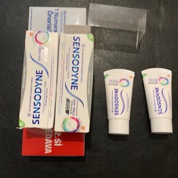 Sensodyne Büyük Boy Promosyon Gibi Gösterip Paketten Minicik Çıkıyor