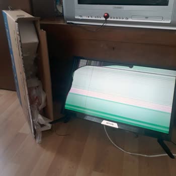 Epttavm - Başaran LED TV Dünyası Kırık Ekran