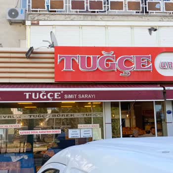 Tuğçe Simit Sarayı Bayraklı'da Börek Siparişi Ve Hizmet Kalitesi Üzerine Bir Değerlendirme