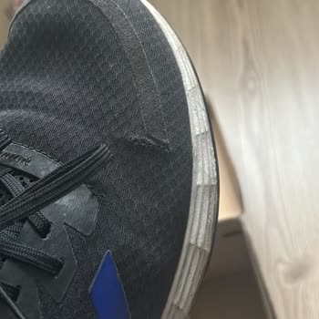 Adidas Mağdurları Adidas'tan Alınan Ayakkabının Ömrü 1 Gün