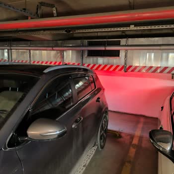 Bursa Korupark AVM Parka Uygun Olmayan Kapalı Otopark...