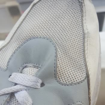 Hummel Ayakkabı Şikayet. Artık Hummel Almayı Düşünmüyorum.