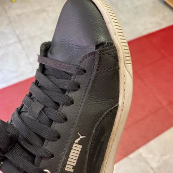Puma Ayakkabı Hemen Patladı