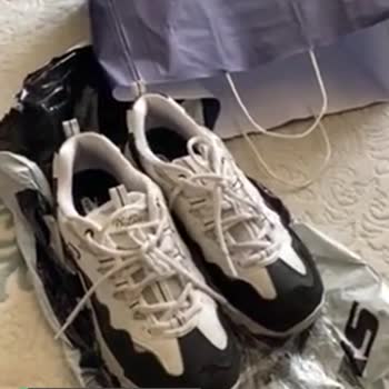 Skechers Ürününün Arkasında Durmuyor