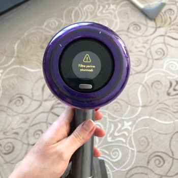 Dyson Süpürgenin "Filtre Oturmadı Hatası"