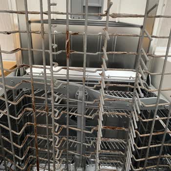 Samsung Bulaşık Makinesi Paslanması