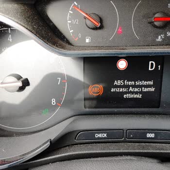 Opel Crossland ABS, ESP, Geri Kaydırma, Hava Basıncı Uyarısı.