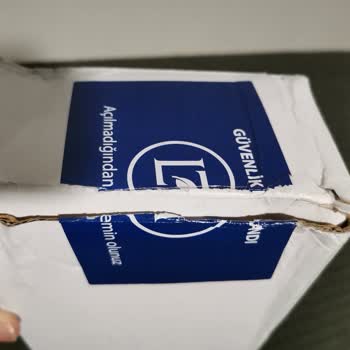 Trendyol Express Kargomun Ambalajını Açıp İçindeki Ürüne Bakmış