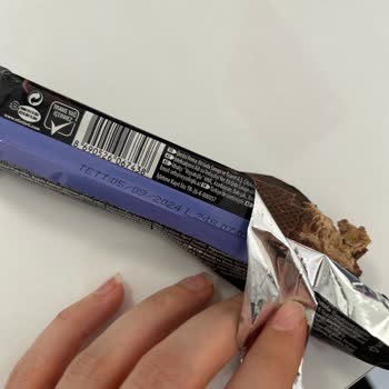 Eti Gıda Eti Maxımus Çikolatanın İçinden Çıkan Tüy Veya Kıl