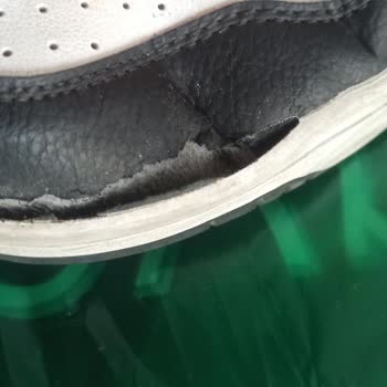 Deichmann Sattığı Ayakkabının Arkasında Durmuyor.