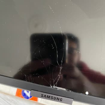 Samsung Teknosa Hasarlı Televizyon Satışı Gerçekleştiriyor.