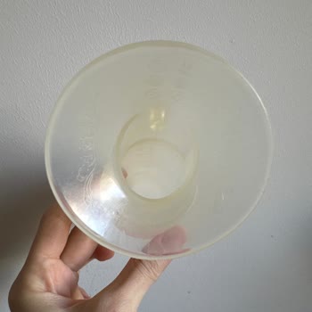 Mochi Göğüs Pompası Sarardı