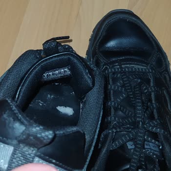 Skechers Memory Foam Tabanın Delik Deşik Olması