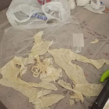 Alda Zebil Market Bayat Yufka Satıyor