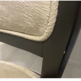 Kelebek Mobilyanın Yemek Masası Takımında Sandalyelerinin Boya Atması