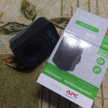 Schneider Electric Apc Akım Korumalı Priz