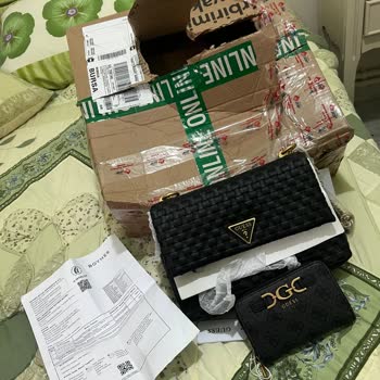 Boyner Guess Çanta Hediye Paketi İsterken Nasıl Geldi