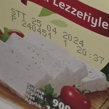 Torku Beyaz Peynirde Tehlikeli Sürpriz: Plastik Parça!