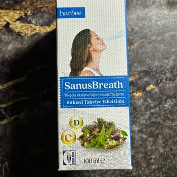 Timaç Eczanesi (İzmir) Reçetede Olmayan Gıda Takviyesi Ürünü Reçeteye Ekleyen Eczane