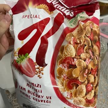 Kellogg's Gevrekten Siyah Parça Çıktı
