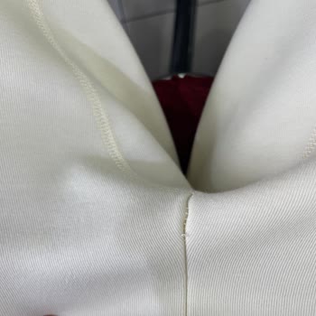 Nike Eşofmanımın Dikişleri Atık Halde Geldi