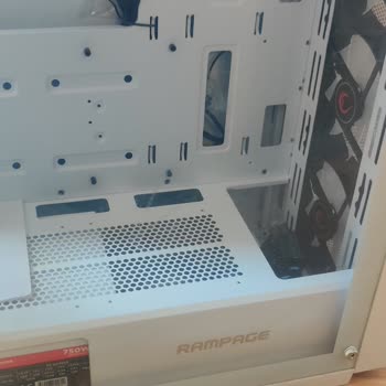 İtopya Bilgisayar Rampage Voyager Beyaz Kasa Siyah Fan