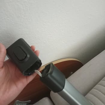 Philips Dikey Süpürgemin Borusu Kırıldı