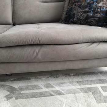 İstikbal Kalitesizliği Ve İlgisizliği.