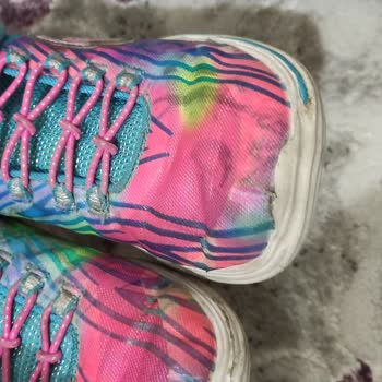 Skechers Üç Ayda Deforme Olan Ayakkabı İçin Telafi Talebi