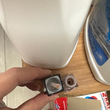 Watsons Bayrampaşa Şubesi Pastel Ürün Likit Far Sorunu Kırık Ürün